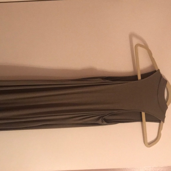 Army green tight fitting dress - Picture 2 of 2